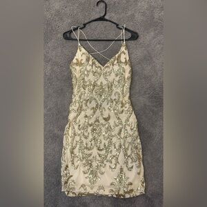 Women’s Mini White & Gold Bodycon Dress compatible with sweet 16 or homecoming